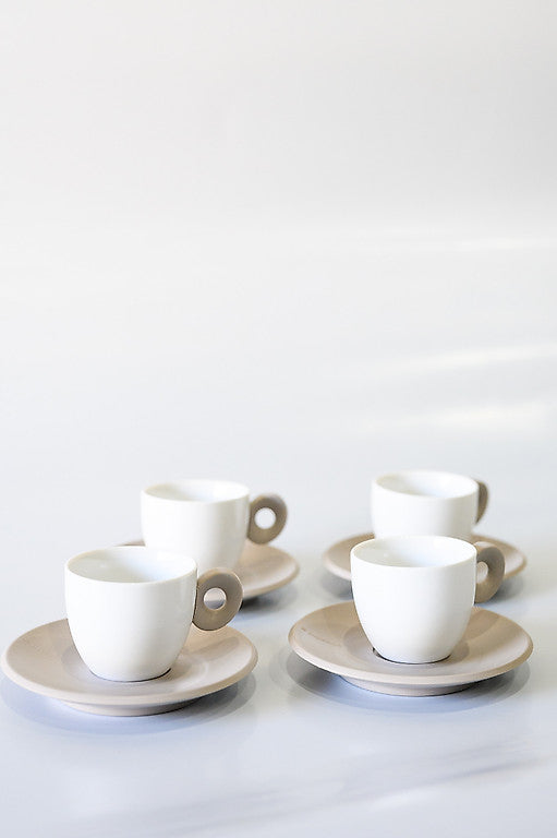 4 Xícaras de Café Expresso com Pires – Cor Taupe